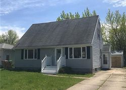 Pre-foreclosure in  N SEINE DR Buffalo, NY 14227
