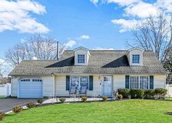 Pre-foreclosure in  CEDAR RIDGE DR Ridge, NY 11961