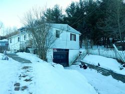 Pre-foreclosure in  OAKDALE RD Johnson City, NY 13790