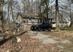 Pre-foreclosure in  OAK LN Highland Lakes, NJ 07422