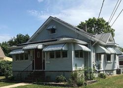 Pre-foreclosure in  RARITAN AVE Atco, NJ 08004