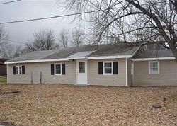 Pre-foreclosure in  E ELM ST King City, MO 64463
