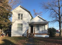 Pre-foreclosure Listing in N MAPLE ST CARTHAGE, MO 64836