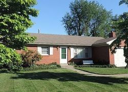 Pre-foreclosure in  BREWER DR Lexington, KY 40505