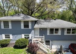 Pre-foreclosure in  MAPLEWOOD LN Iowa City, IA 52245