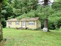 Pre-foreclosure in  DYNASTY LN Martinsville, IN 46151