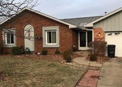 Pre-foreclosure in  LAGUNA LN Greenwood, IN 46143