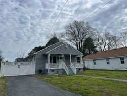 Pre-foreclosure in  ARTIS ST Franklin, VA 23851