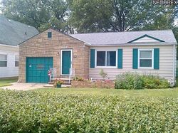Pre-foreclosure in  E 332ND ST Eastlake, OH 44095
