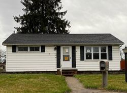 Pre-foreclosure in  HICKORY ST Mount Vernon, OH 43050