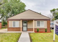 Pre-foreclosure in  176TH ST Lansing, IL 60438