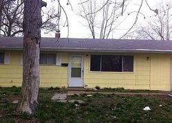 Pre-foreclosure in  ANDREWS DR East Saint Louis, IL 62206