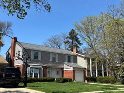 Pre-foreclosure in  S SEMINARY AVE Park Ridge, IL 60068