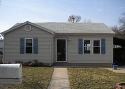 Pre-foreclosure in  S 7TH ST Wood River, IL 62095