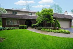 Pre-foreclosure in  BRASSIE AVE Flossmoor, IL 60422