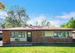 Pre-foreclosure in  INDIANWOOD BLVD Park Forest, IL 60466