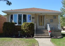 Pre-foreclosure in  S MANISTEE AVE Chicago, IL 60633