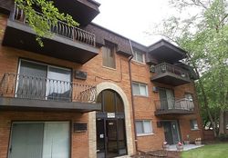 Pre-foreclosure Listing in 186TH ST APT 24 LANSING, IL 60438