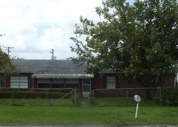 Pre-foreclosure in  SW 2ND ST Mulberry, FL 33860