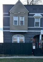 Pre-foreclosure in  W CONGRESS PKWY Chicago, IL 60624