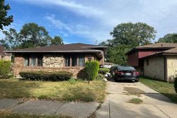 Pre-foreclosure in  S WENTWORTH AVE Chicago, IL 60628