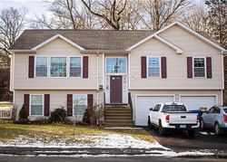 Pre-foreclosure in  ORONOKE RD Waterbury, CT 06708