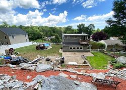 Pre-foreclosure in  OJIBWA RD Shelton, CT 06484