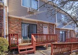 Pre-foreclosure in  LAWN AVE  Stamford, CT 06902