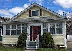 Pre-foreclosure in  DEERFIELD RD Windsor, CT 06095