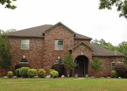 Pre-foreclosure in  FERN CREEK DR Benton, AR 72019