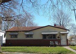 Pre-foreclosure in  RICHARD ST Wayne, MI 48184