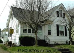 Pre-foreclosure in  HOUSTON ST SW Massillon, OH 44647