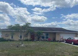 Pre-foreclosure in  SE DUVAL AVE Port Saint Lucie, FL 34983