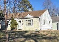 Pre-foreclosure in  BREMERTON RD Saint Louis, MO 63144