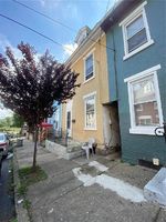 Pre-foreclosure in  N WARREN ST Easton, PA 18042