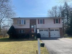 Pre-foreclosure in  GREENLEAF DR Bethlehem, PA 18017