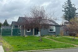 Pre-foreclosure in  NE 114TH AVE Portland, OR 97220