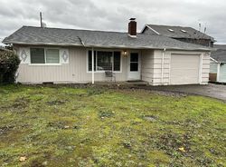 Pre-foreclosure in  NOPAL ST Florence, OR 97439