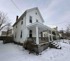 Pre-foreclosure in  SOUTH ST Lockport, NY 14094