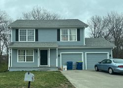 Pre-foreclosure in  CRABAPPLE LN Liberty, MO 64068