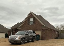 Pre-foreclosure in  HARVEST TREE DR Southaven, MS 38672