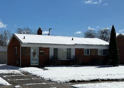 Pre-foreclosure in  CRYSTAL AVE Warren, MI 48091