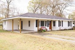 Pre-foreclosure in  BEE TREE ST Westlake, LA 70669