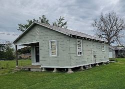 Pre-foreclosure in  JEFFERSON ST Thibodaux, LA 70301