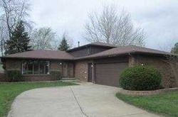 Pre-foreclosure in  W DONOVAN CT Crete, IL 60417