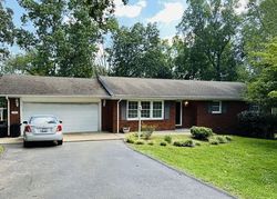 Pre-foreclosure in  SHADY LN Somerset, KY 42501