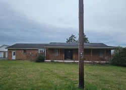 Pre-foreclosure Listing in HARNESS RD LONDON, KY 40744