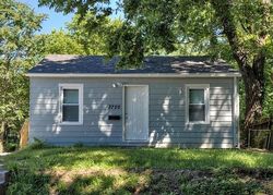 Pre-foreclosure in  CHICAGO AVE Des Moines, IA 50317