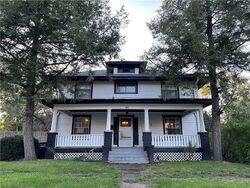 Pre-foreclosure in  HARMON ST Danville, IL 61832