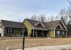 Pre-foreclosure in  GRASSY KNOLL LN Clermont, GA 30527